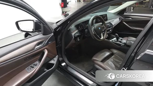 BMW 5 Series (G30) id 3737222 из Кореи 20