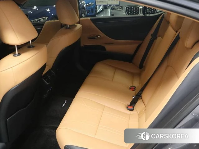 Lexus ES300h 7th generation id 4734590 из Кореи 13