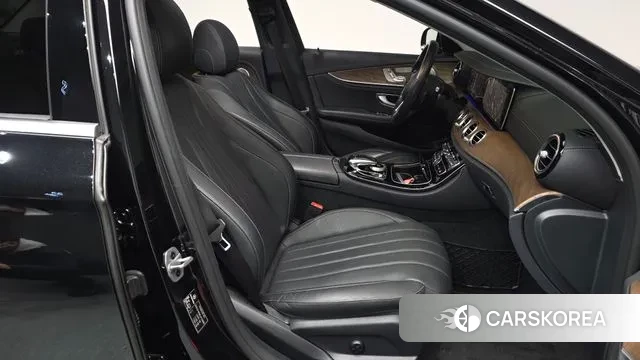Mercedes-Benz E-Class W213 id 3687054 из Кореи 21