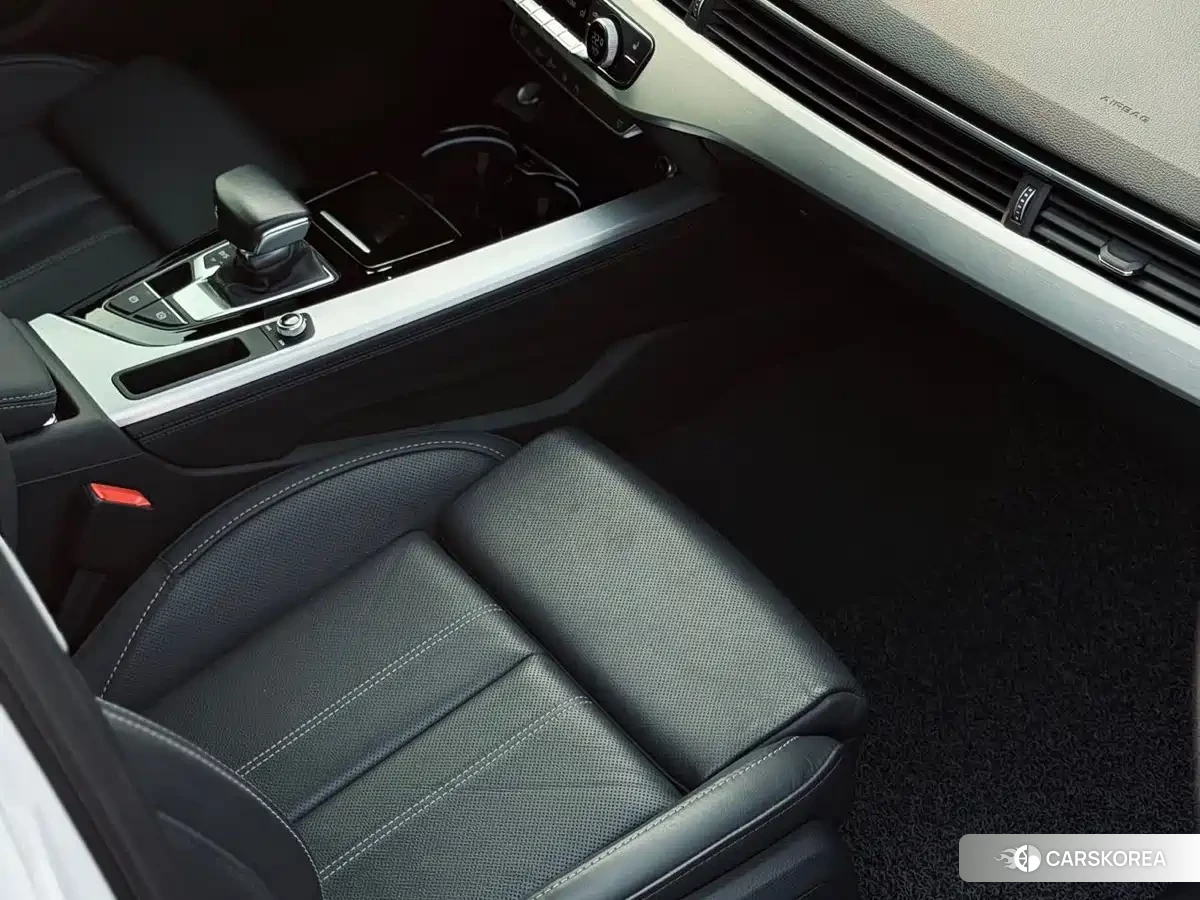 Audi A4L id 4559606 из Китая 19