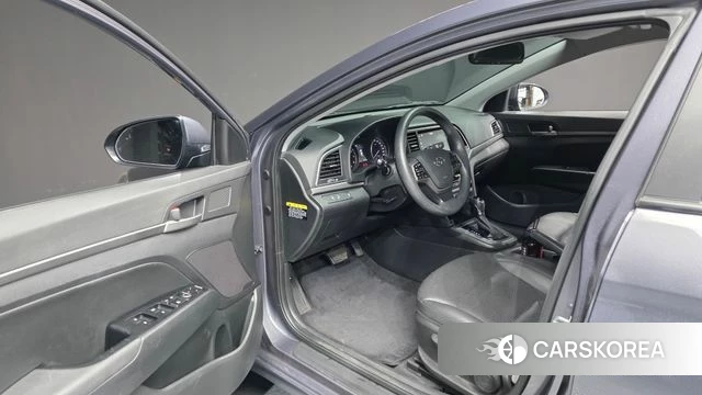 Hyundai Avante AD id 3845717 из Кореи 20