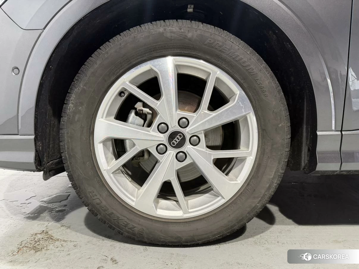 Audi Q3 Sportback id 4479776 из Китая 23