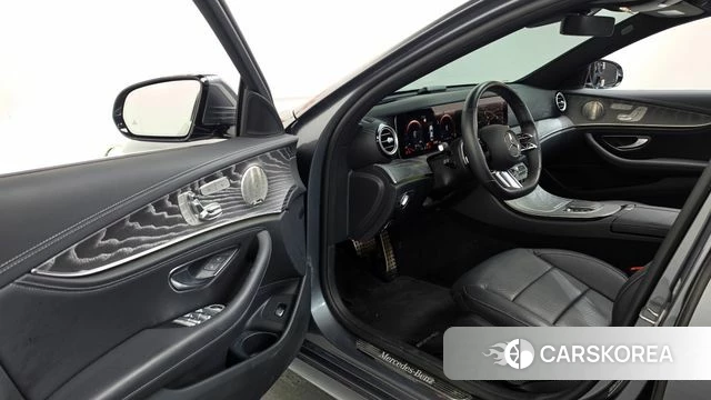 Mercedes-Benz E-Class W213 id 4572834 из Кореи 34