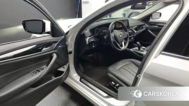 BMW 5 Series (G30) id 3742287 из Кореи 20