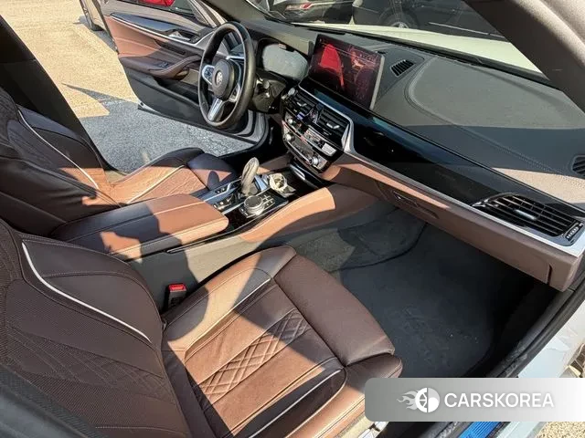 BMW 5 Series (G30) id 3522489 из Кореи 20