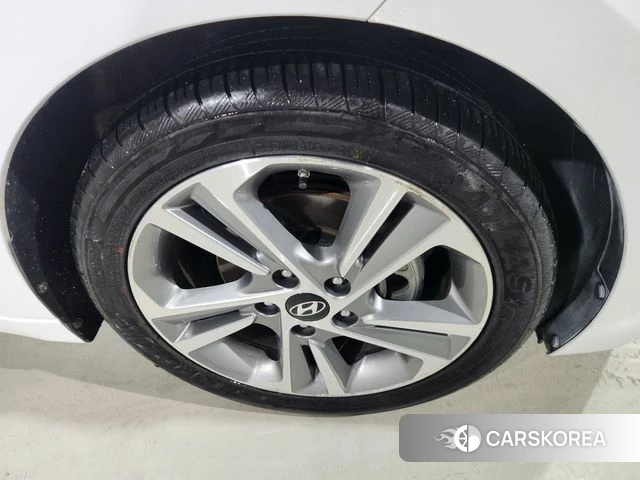 Hyundai Avante AD id 3829435 из Кореи 16