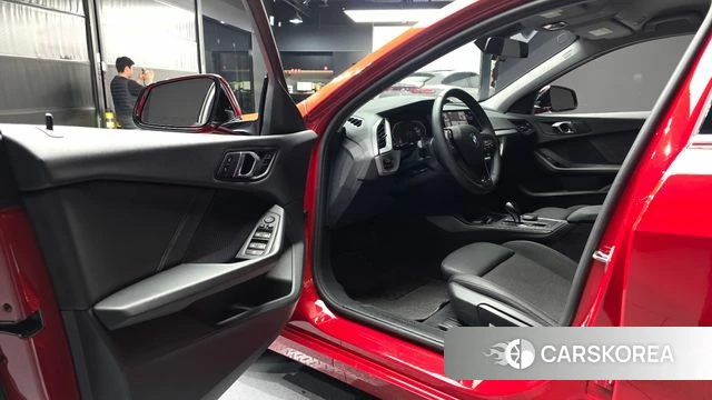 BMW 1 Series (F40) id 4196316 из Кореи 30