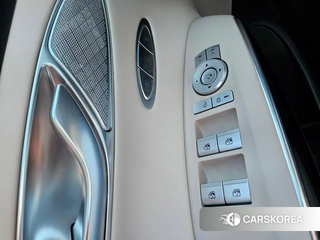 Genesis GV70 id 3941875 из Кореи 17