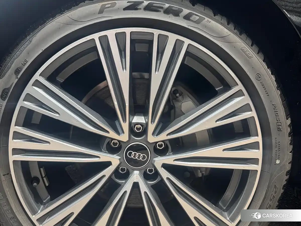 Audi A6L id 4681074 из Китая 24