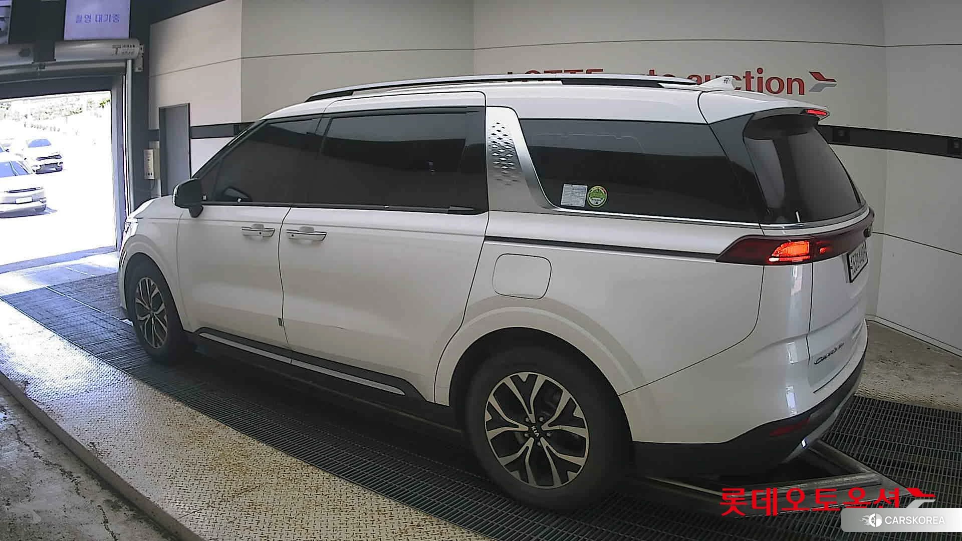 Kia Carnival id 4679383 из Кореи 36