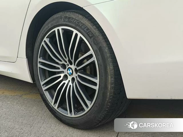 BMW 5 series id 3945006 из Китая 13