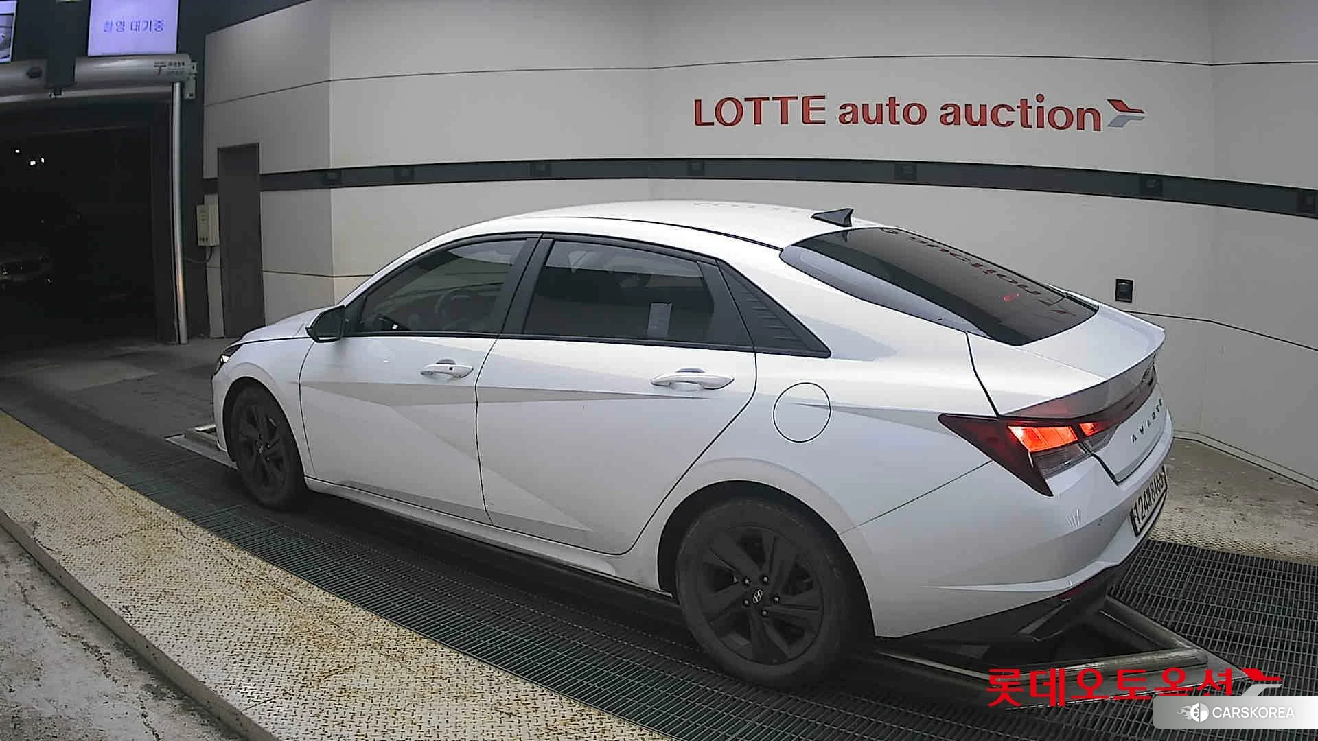 Hyundai Avante Hybrid id 4902379 из Кореи 37