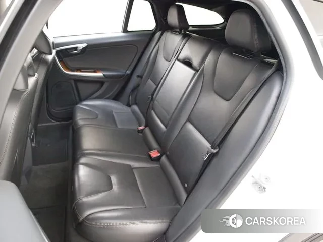 Volvo V60 Cross-Country id 3005084 из Кореи 20