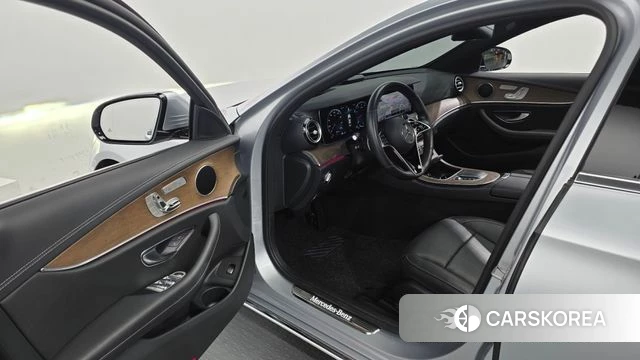 Mercedes-Benz E-Class W213 id 4872351 из Кореи 36