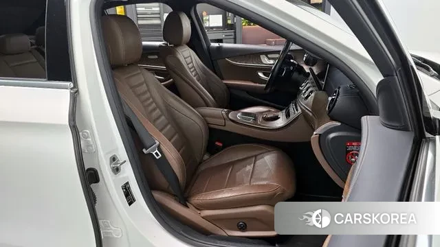 Mercedes-Benz E-Class W213 id 3296129 из Кореи 20