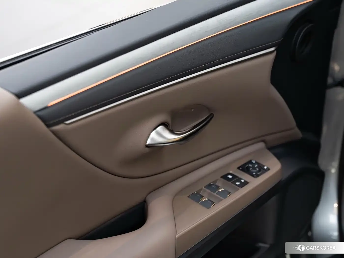 Lexus ES id 4606906 из Китая 21