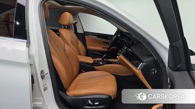 BMW 5 Series (G30) id 3612570 из Кореи 20