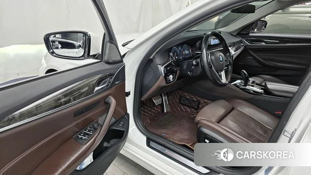 BMW 5 Series (G30) id 4633041 из Кореи 32