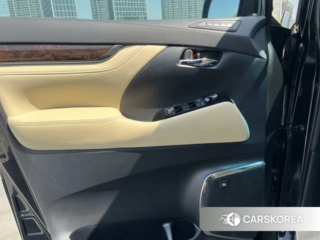 Toyota Elfa id 4275921 из Китая 18