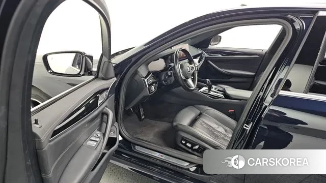 BMW 5 Series (G30) id 3577668 из Кореи 20