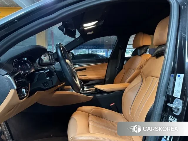 BMW 5 Series (G30) id 3649731 из Кореи 17