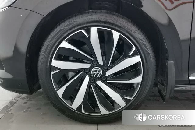Volkswagen Passat id 4272138 из Китая 25