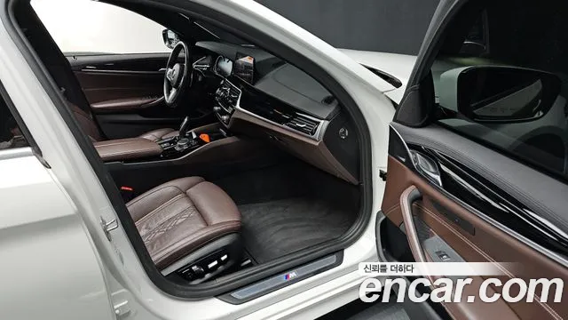 BMW 5 Series (G30) id 2471363 из Кореи 20