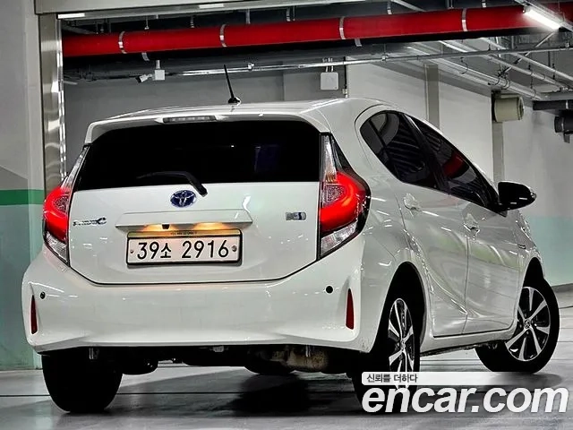 Toyota Prius C id 2876679 из Кореи 20