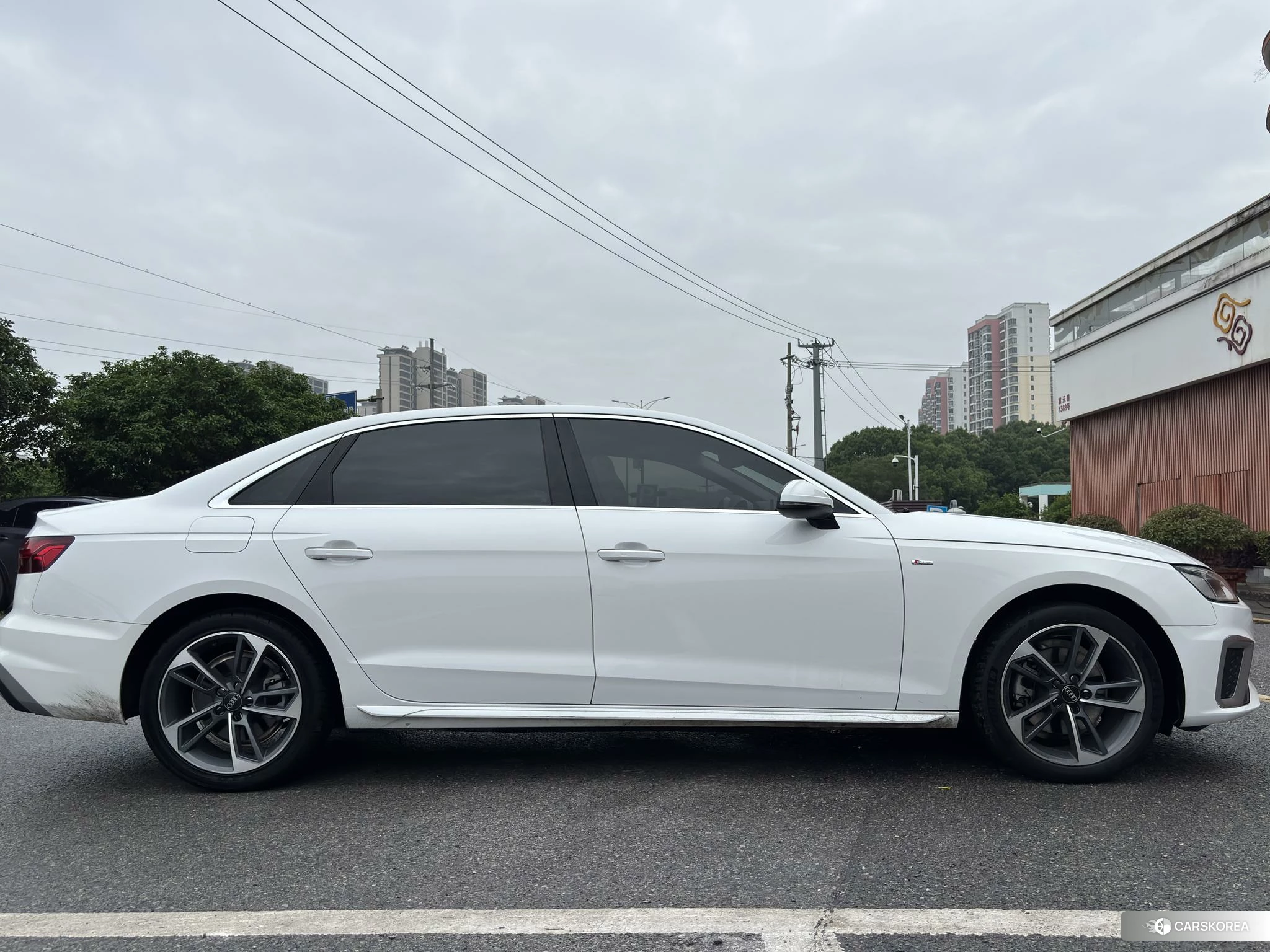 Audi A4L id 4485368 из Китая 16