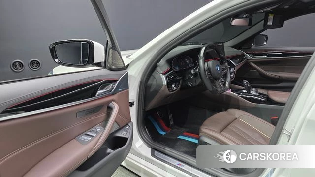 BMW 5 Series (G30) id 3963991 из Кореи 20