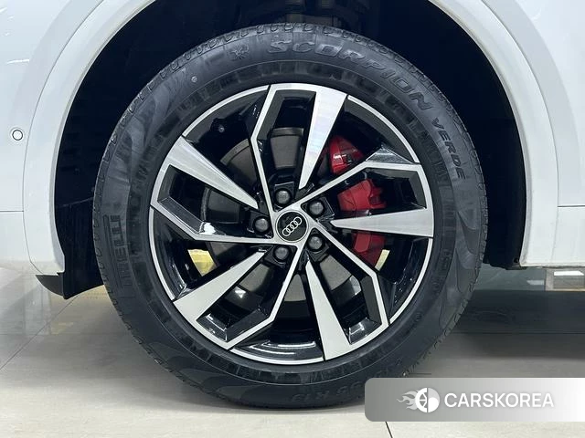 Audi Q5L id 4253376 из Китая 23