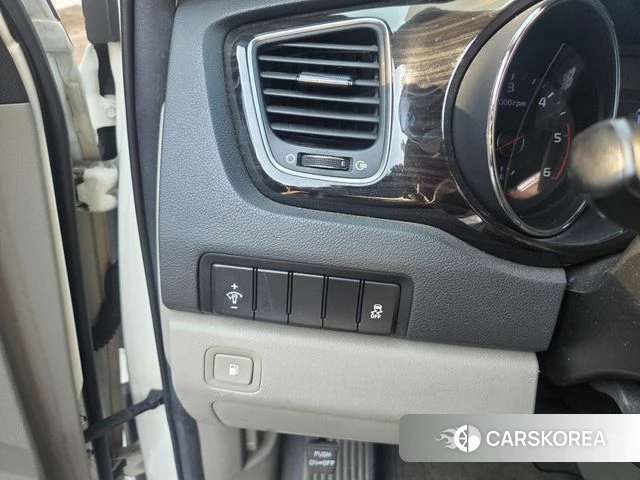 Kia The New Carnival id 4667566 из Кореи 14