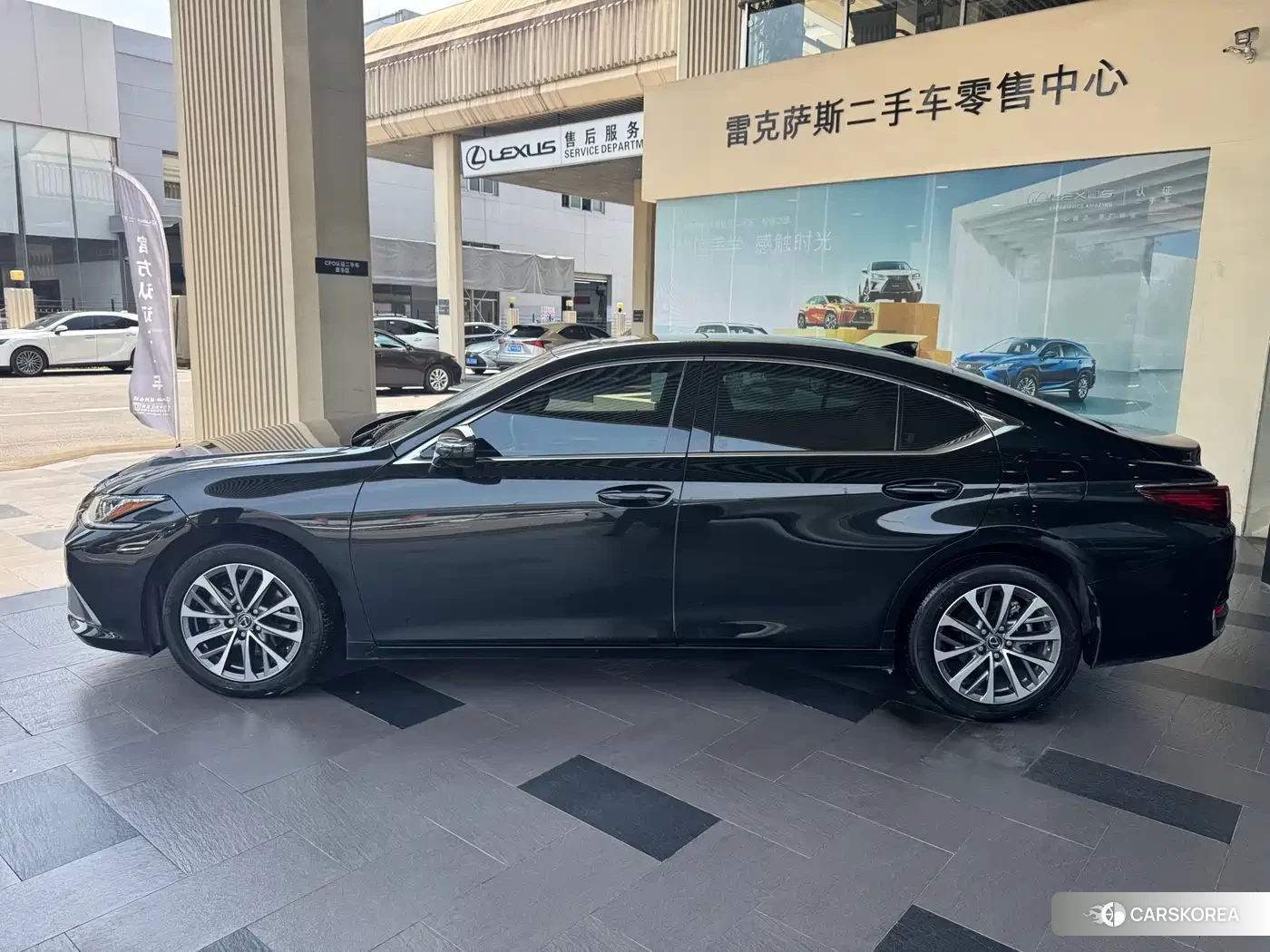Lexus ES id 4547404 из Китая 14