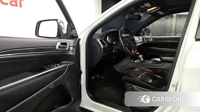 Jeep Grand Cherokee id 2995504 из Кореи 20