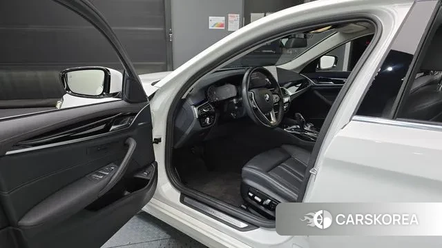 BMW 5 Series (G30) id 3416439 из Кореи 20