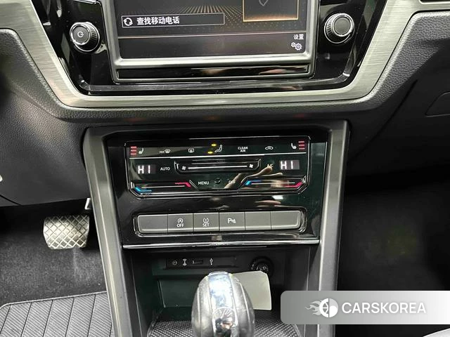 Volkswagen Touran L id 4256824 из Китая 17