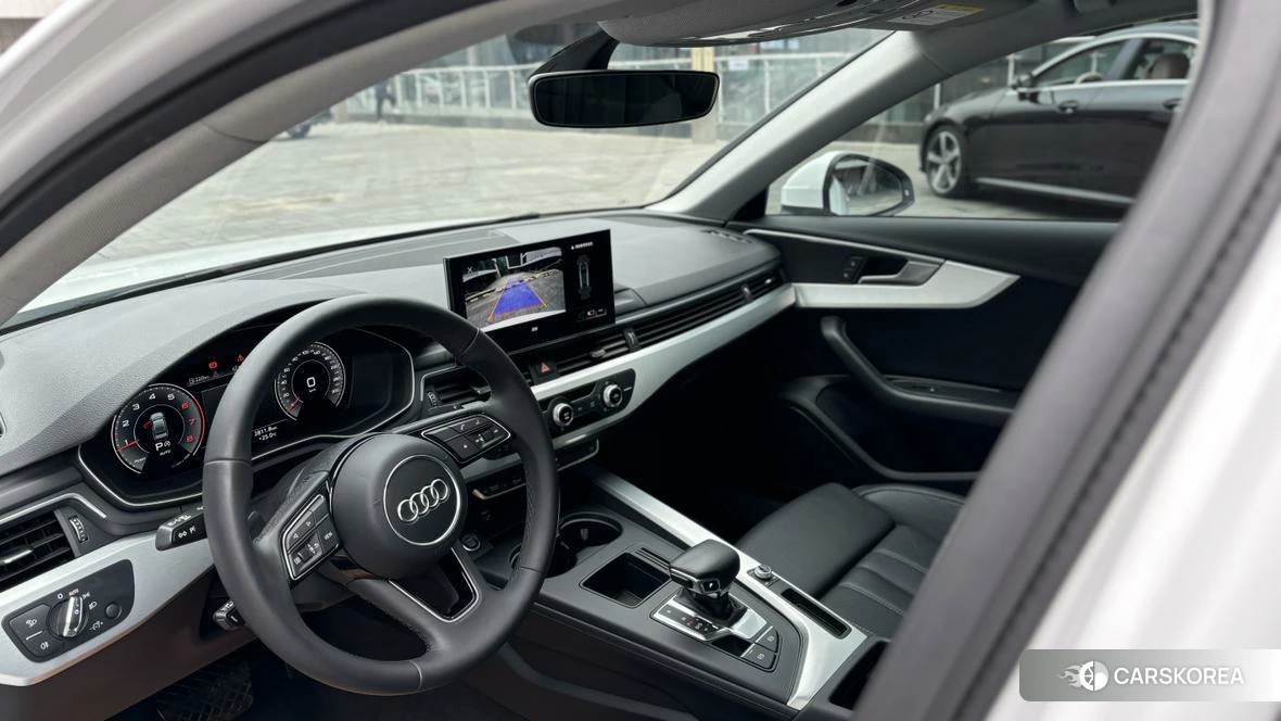 Audi A4L id 4467907 из Китая 12