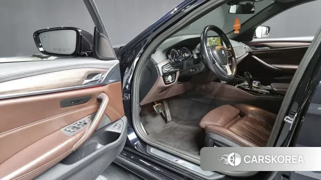 BMW 5 Series (G30) id 3375357 из Кореи 20