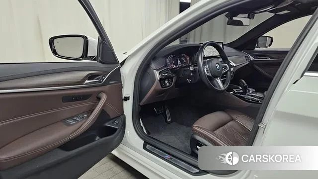 BMW 5 Series (G30) id 3635540 из Кореи 20