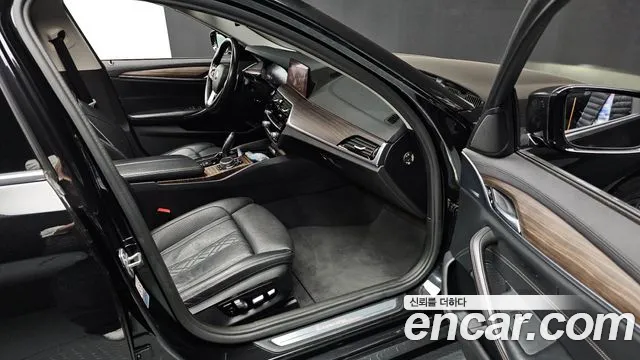 BMW 5 Series (G30) id 2584486 из Кореи 20