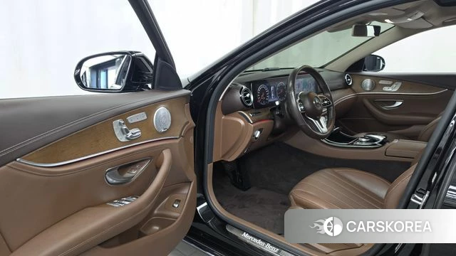 Mercedes-Benz E-Class W213 id 4765095 из Кореи 34