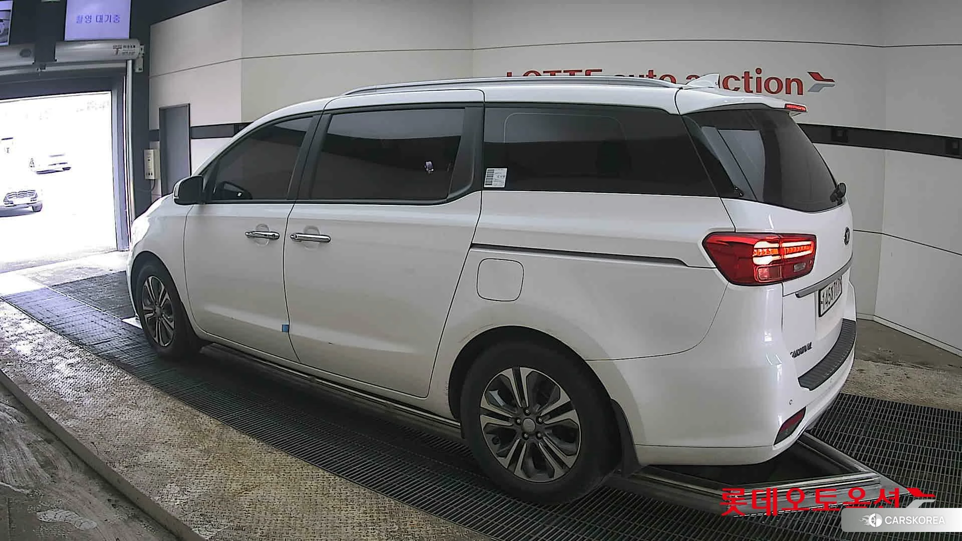 Kia Carnival id 3875740 из Кореи 38