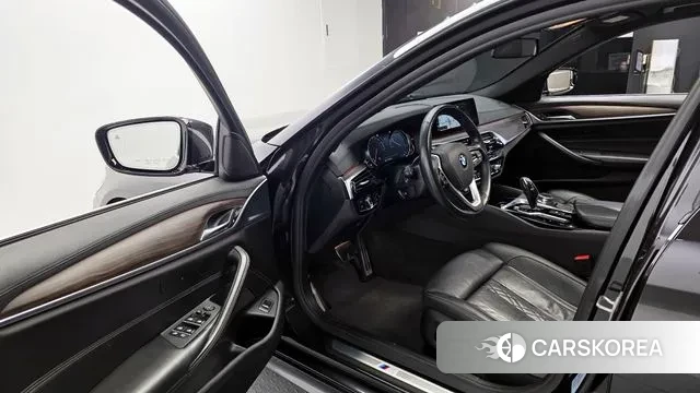 BMW 5 Series (G30) id 3677630 из Кореи 20