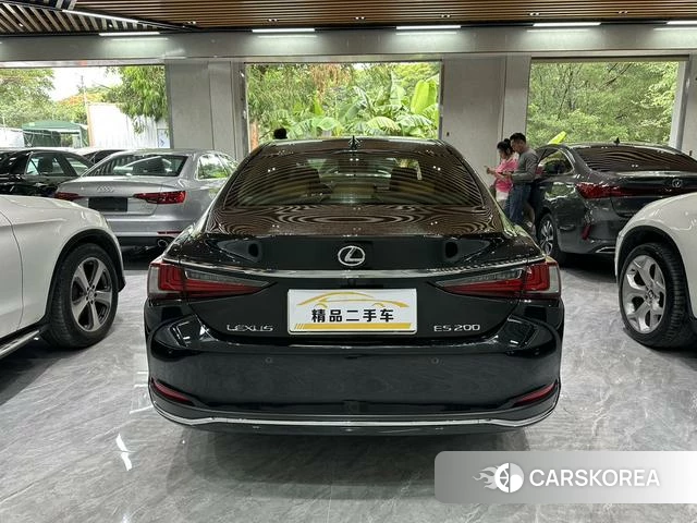 Lexus ES id 4314677 из Китая 32