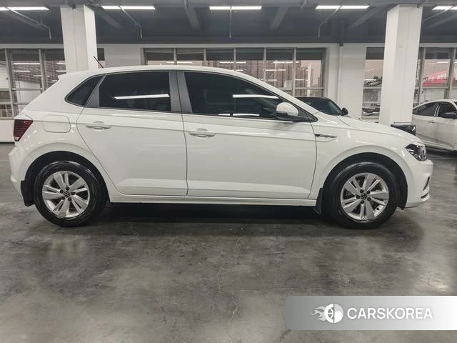 Volkswagen Polo id 4358962 из Китая 18