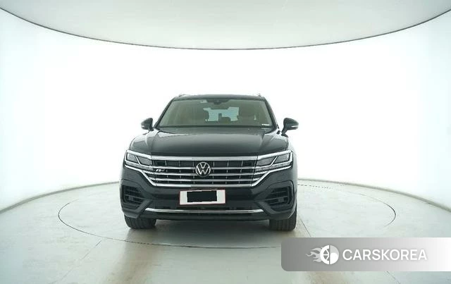Volkswagen Touareg id 4328802 из Китая 17