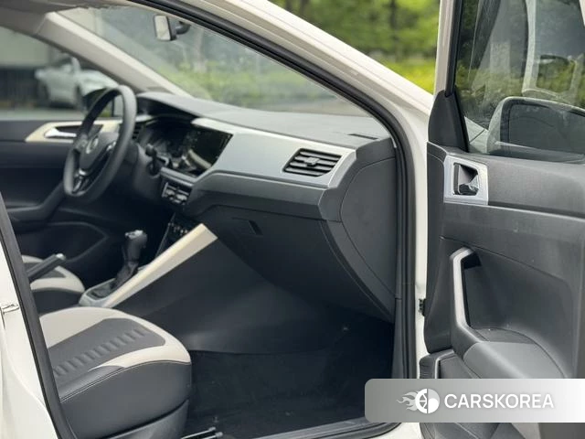 Volkswagen Polo id 4359108 из Китая 17