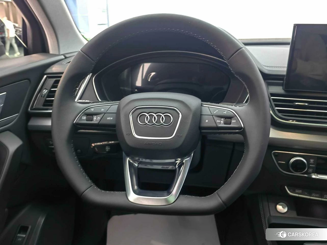 Audi Q5L id 4512813 из Китая 21