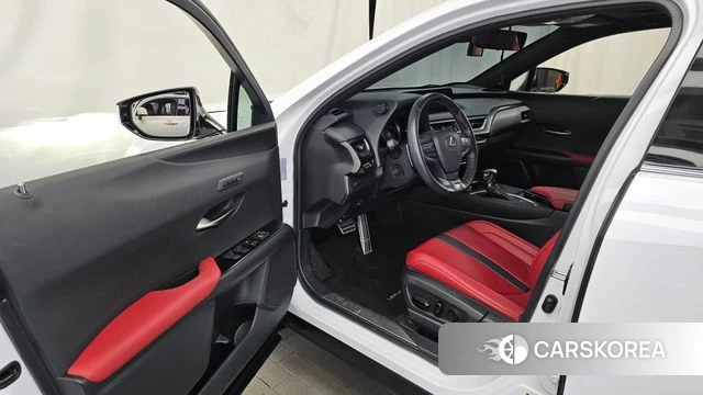 Lexus UX250h id 4542448 из Кореи 32