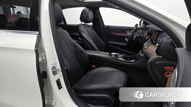 Mercedes-Benz E-Class W213 id 3667132 из Кореи 20